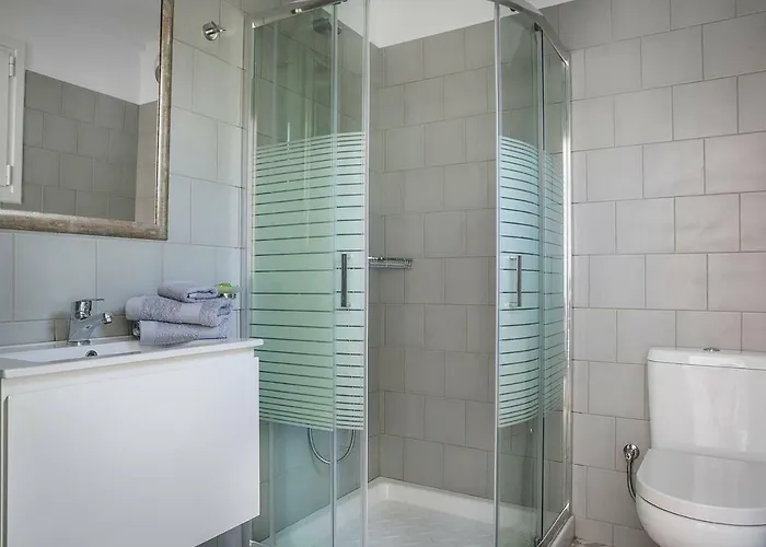 Julia's Luxury Suites, Cephallonia Near Argostoli Apartment *